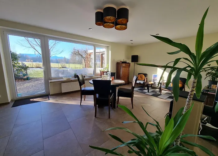 Apartmán Mit Garten Und Bergblick *