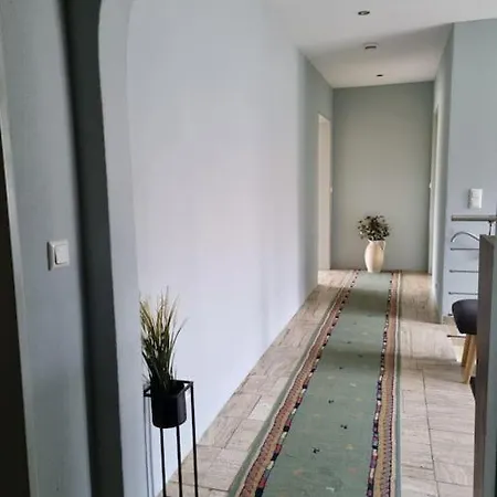 Apartment Mit Garten Und Bergblick Traunstein