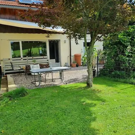 Apartment Mit Garten Und Bergblick *