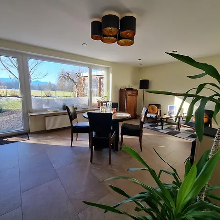 Apartment Mit Garten Und Bergblick *